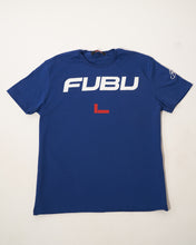 Camiseta T-shirt Silk FUBU Flag - Com bordado na manga.